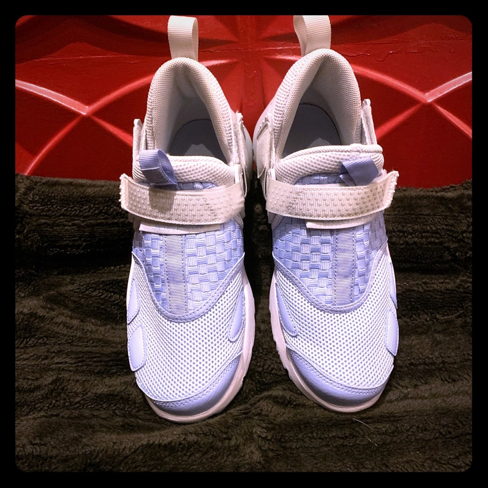 Jordan Trunner LX GG